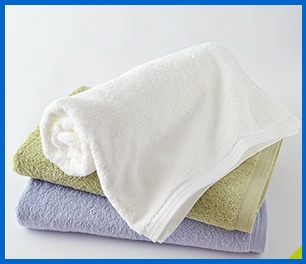 大人気の＜1秒タオル＞のホットマンカラーのボディバスタオル